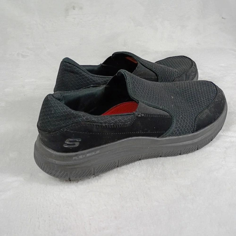 Skechers Work Shoes Mens Size 10‎ Black  Slip Resistant Relaxed Fit